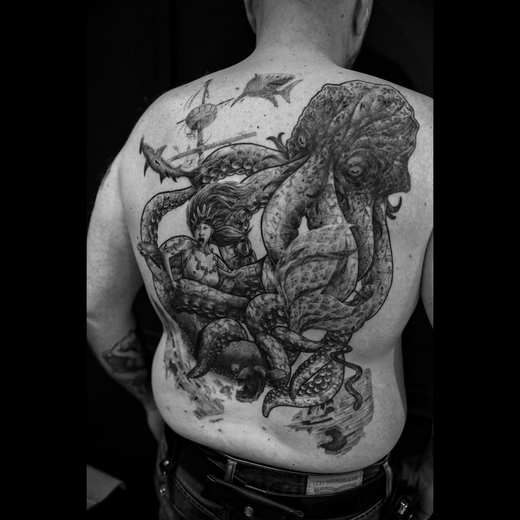 Tatouage dos grand format par DjayArt
